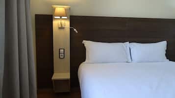 ダブルルーム (1 名様利用) | デスク、WiFi (無料)、ベッドシーツ、車椅子でアクセスできる設備