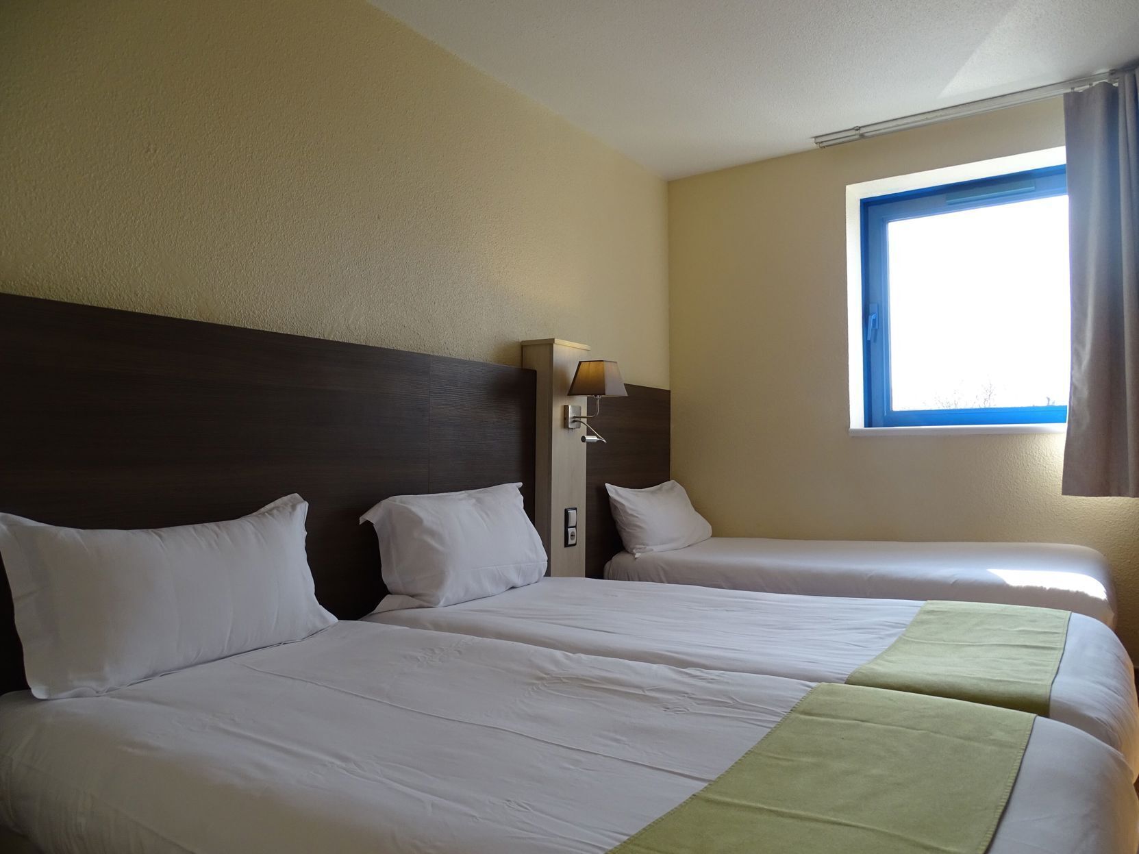 Desk, free WiFi, bed sheets, wheelchair access