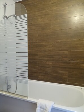 Double Room | Bathroom | Combined shower/tub, free toiletries, hair dryer, towels - Eurohotel Airport Orly Rungis (Fresnes)