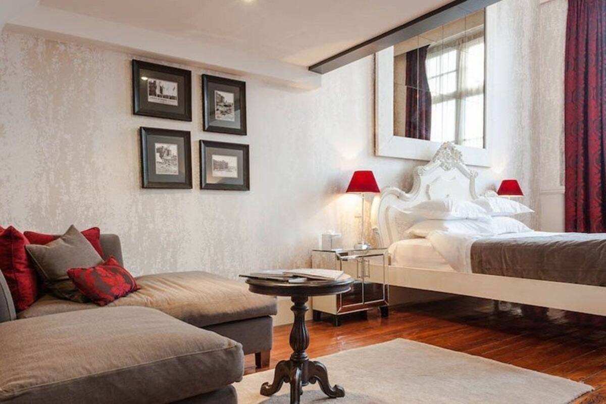 premium bedding, minibar, individually decorated, individually furnished