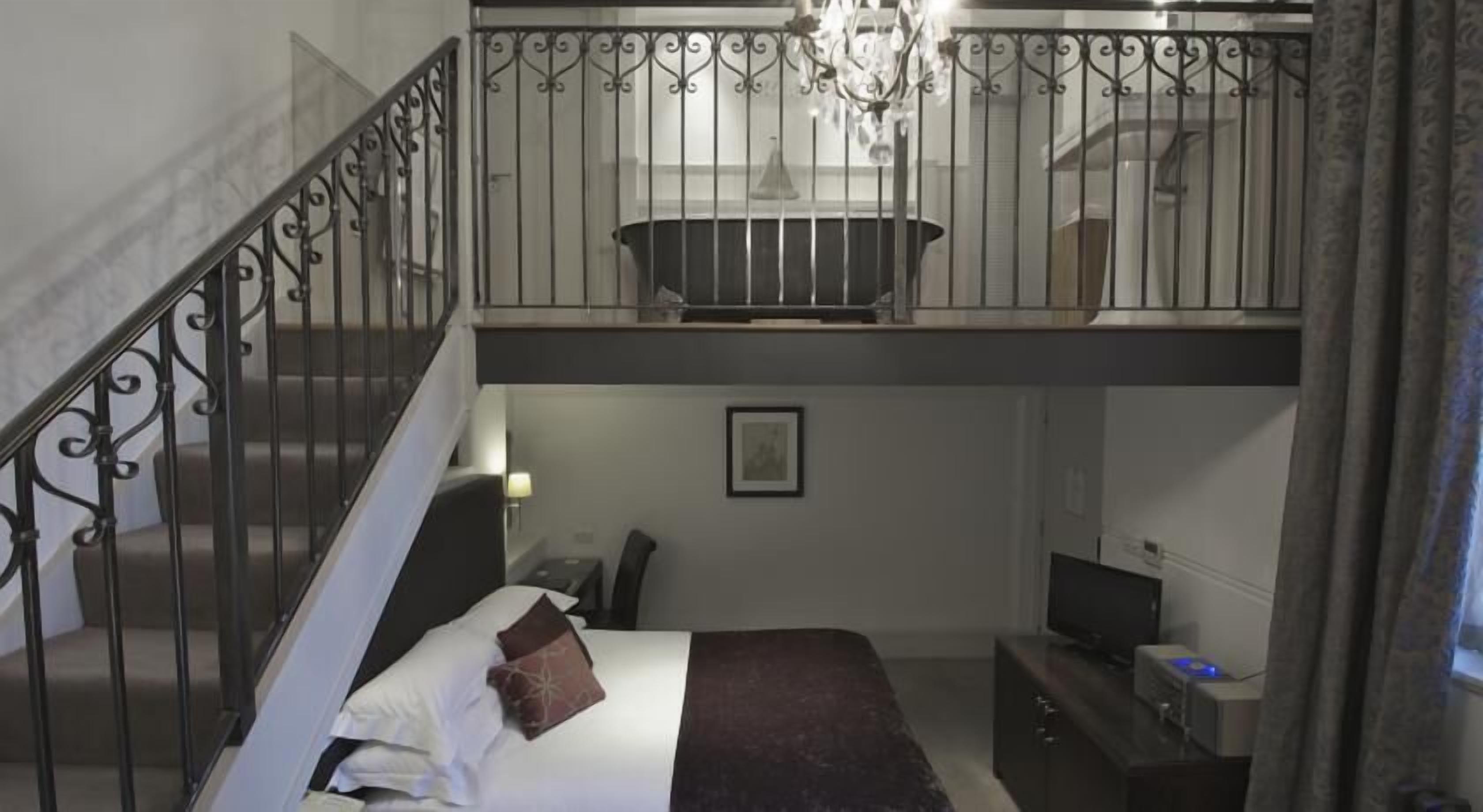 premium bedding, minibar, individually decorated, individually furnished