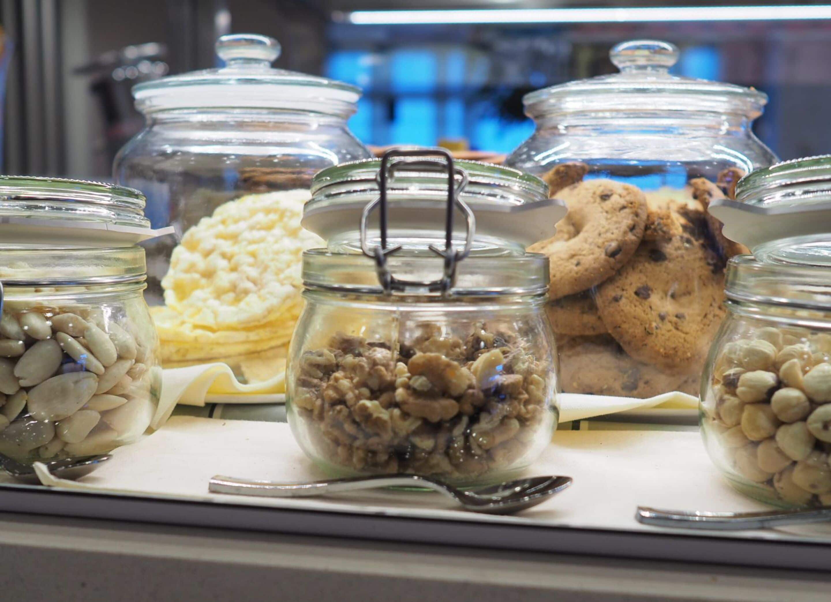 daily buffet breakfast (eur 11.00 per person)