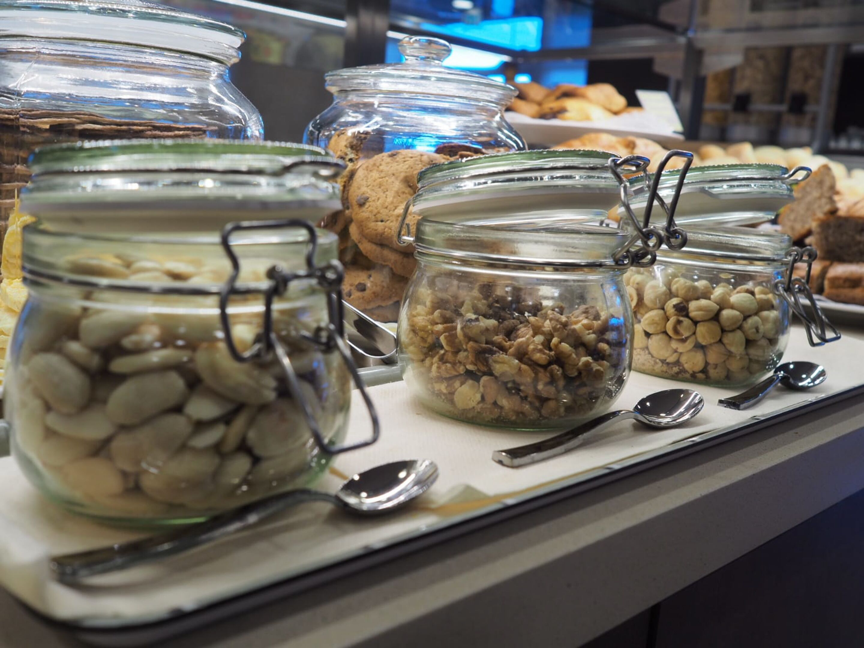 daily buffet breakfast (eur 11.00 per person)