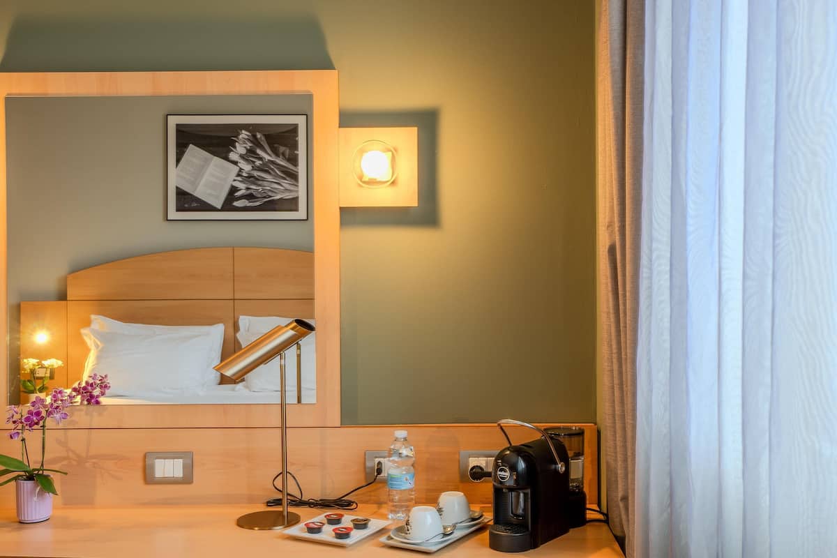 Superior Room, 1 King Bed | Down comforters, desk, blackout drapes, soundproofing