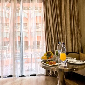 Premium bedding, minibar, in-room safe, soundproofing - Royal Mirage Deluxe Marrakech (Marrakech)