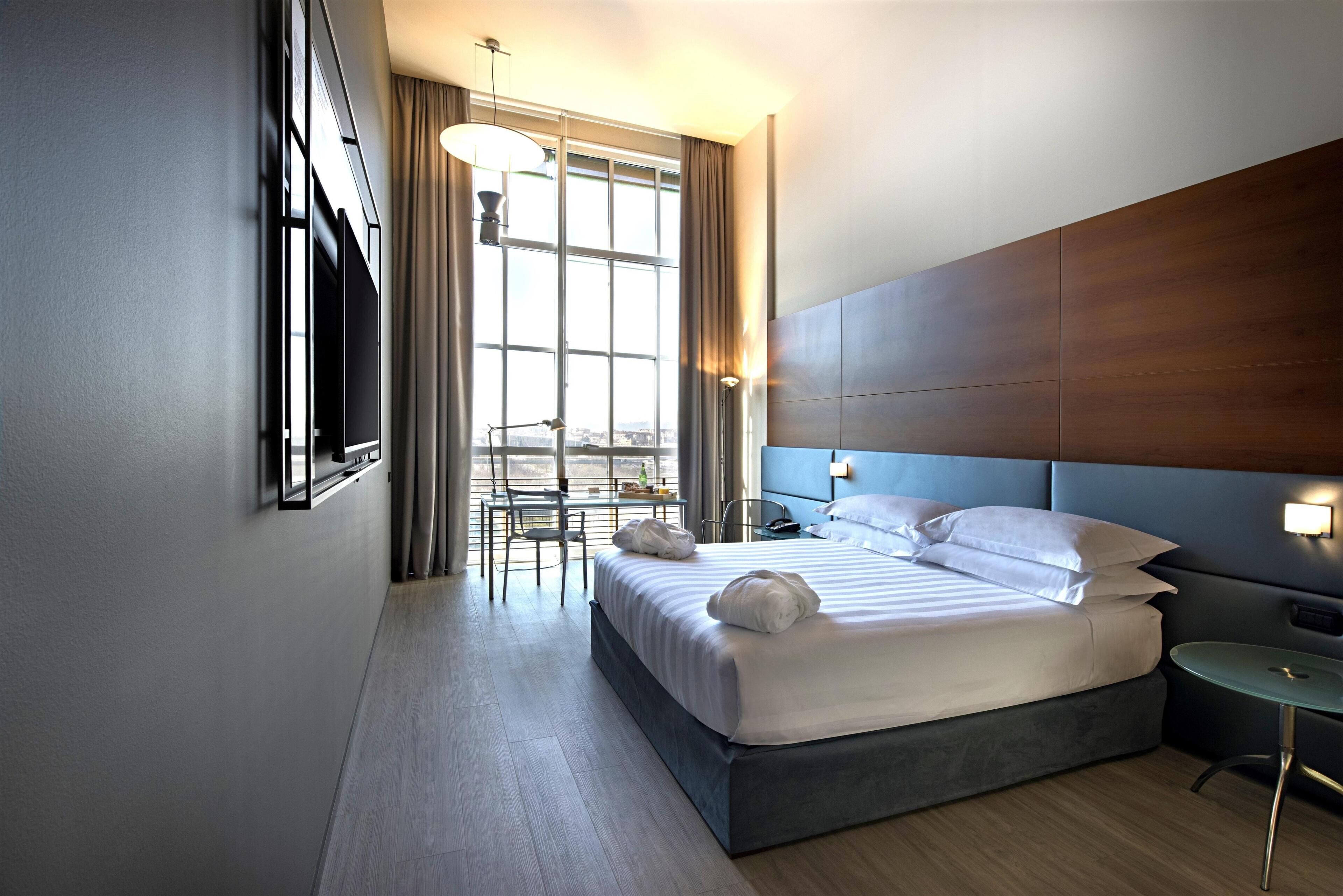 华丽客房, 1 张特大床 | 防过敏的被褥、羽绒被、迷你吧、客房内保险箱