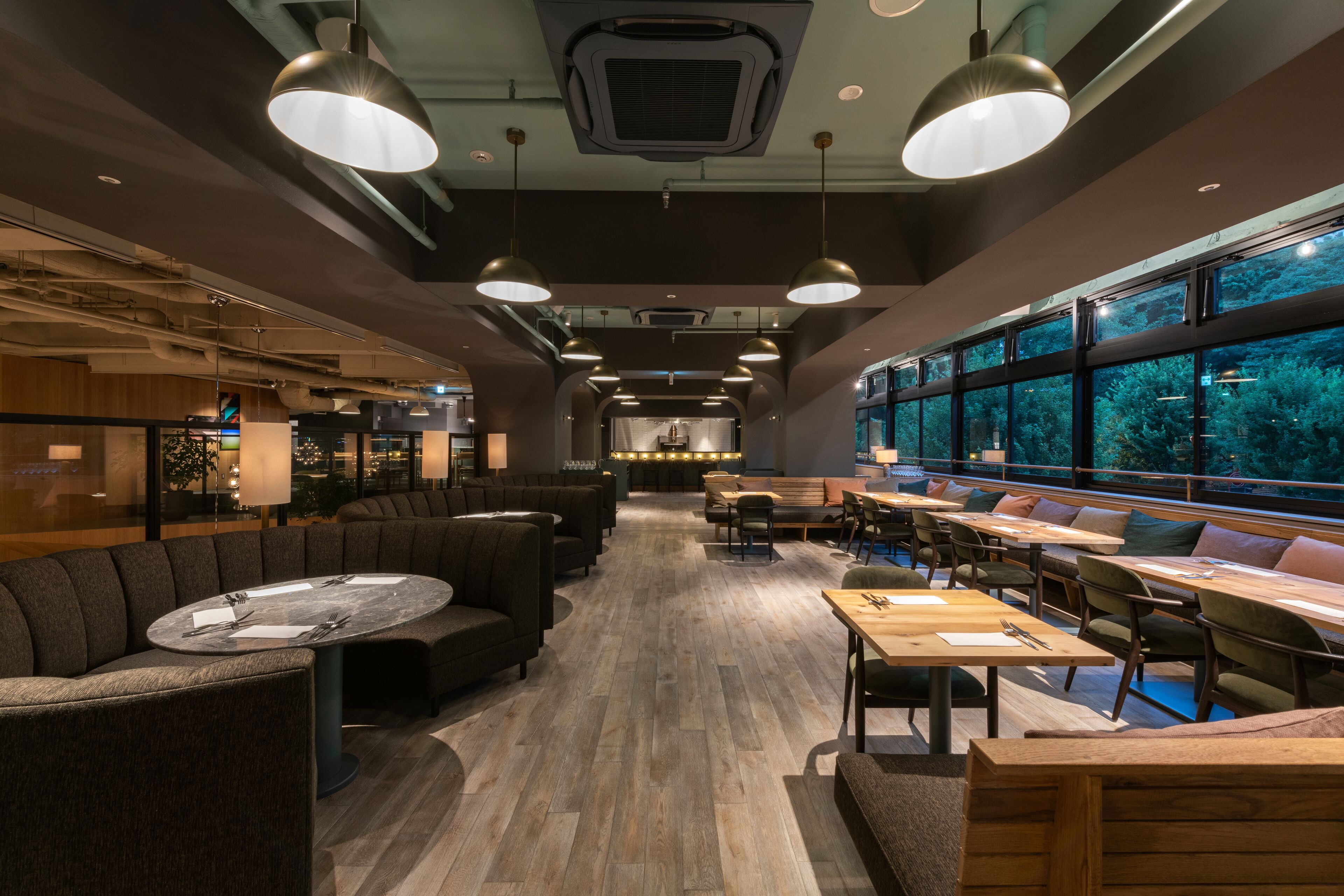 2 restoran, melayani sarapan, makan siang; sajian masakan Spanyol