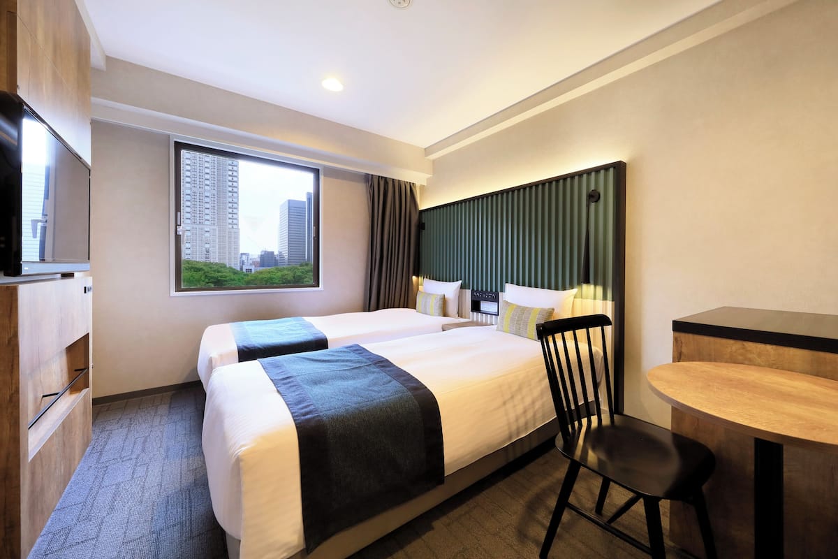 17 Sqm, Superior Twin Room, Park View (Bed Type: Single bed is arranged)