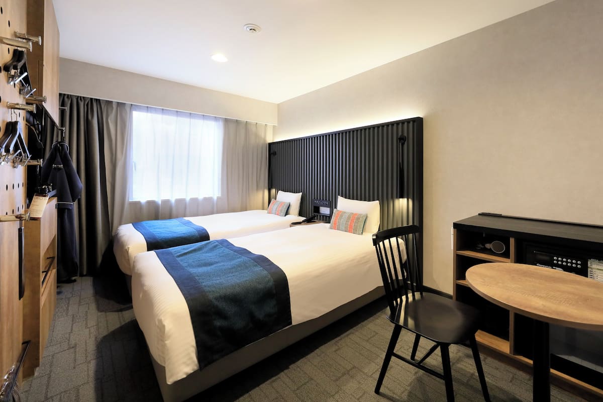 17 Sqm, Superior Twin Room (Bed Type: Single bed is arranged)