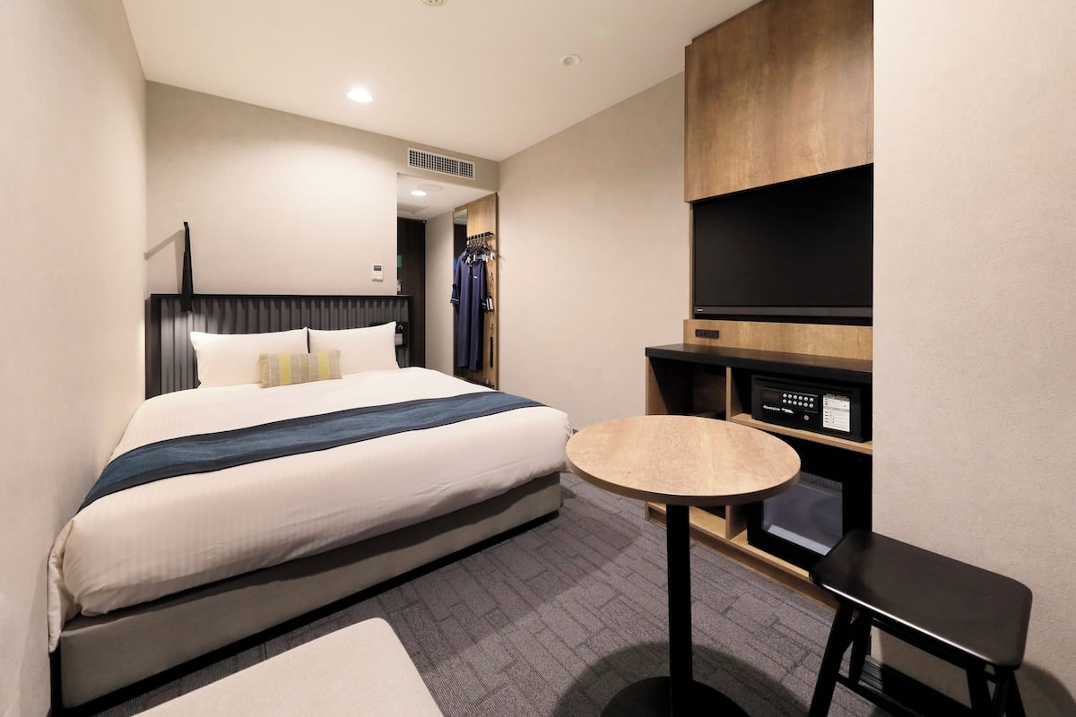 16Sqm Superior Double Room with Sofa - Non Smoking