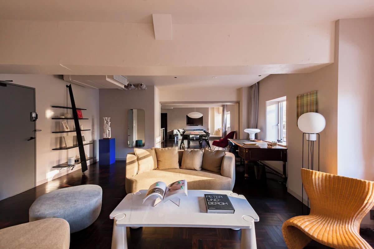 Luxury-Vierbettzimmer, 4 Schlafzimmer, Nichtraucher (109sqm,3F,Suite,LateCheck-Out,11:00AM) | Daunenbettdecken, Zimmersafe, Schreibtisch, kostenloses WLAN