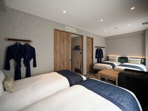 28sqm Deluxe Fourth Room on the 1st. Floor | Down comforters, in-room safe, desk, free WiFi - THE KNOT TOKYO Shinjuku (Tokyo)