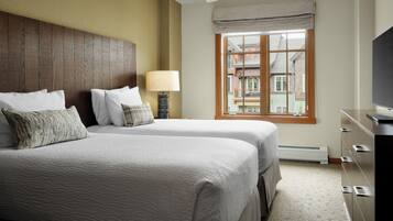 WiFi (free), alarm clocks, bed sheets