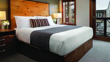 Wifi gratis, ropa de cama, despertador