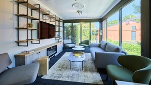 バー (施設内)