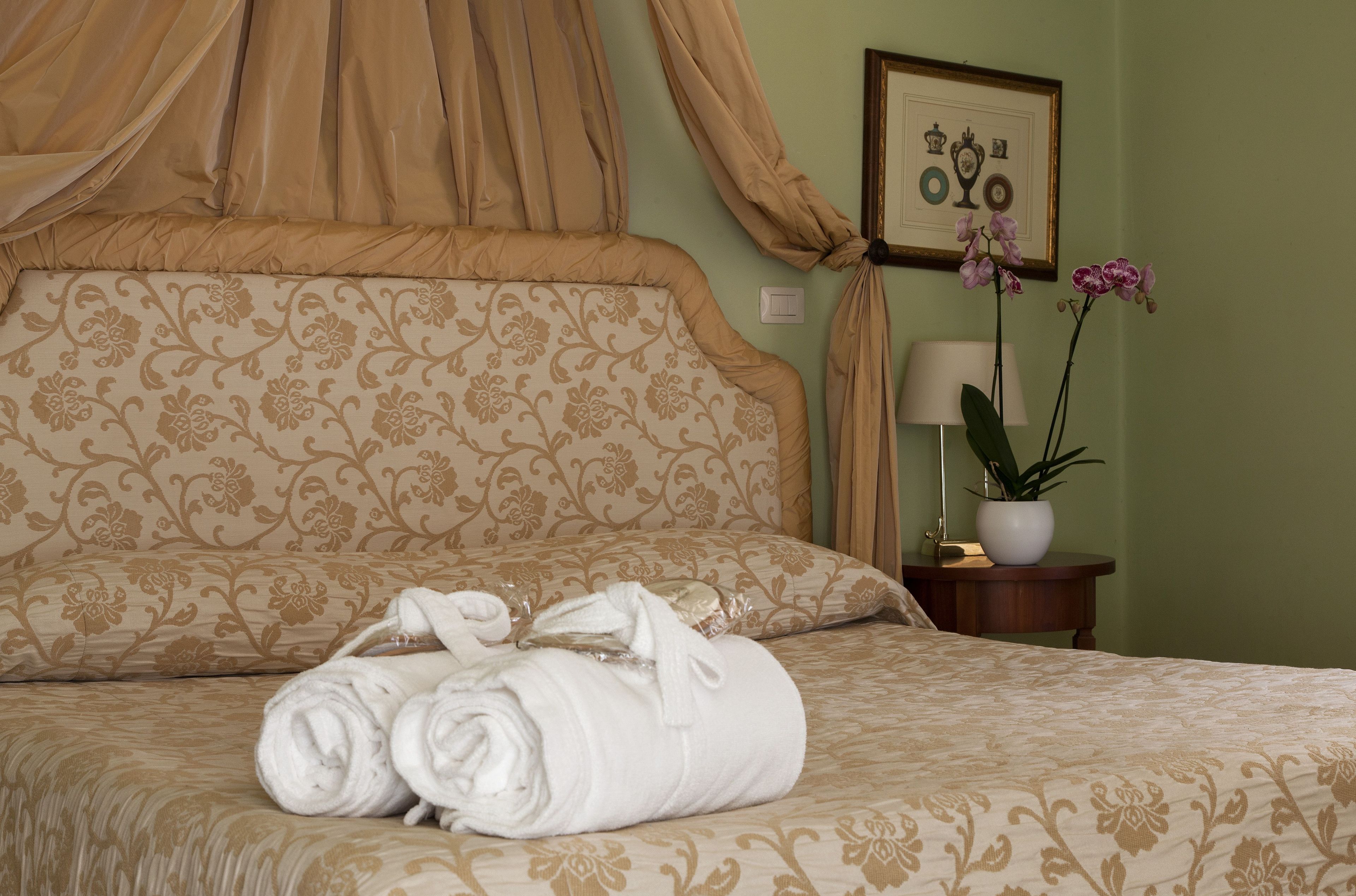 superior double room | down duvets, minibar, in-room safe, individually furnished