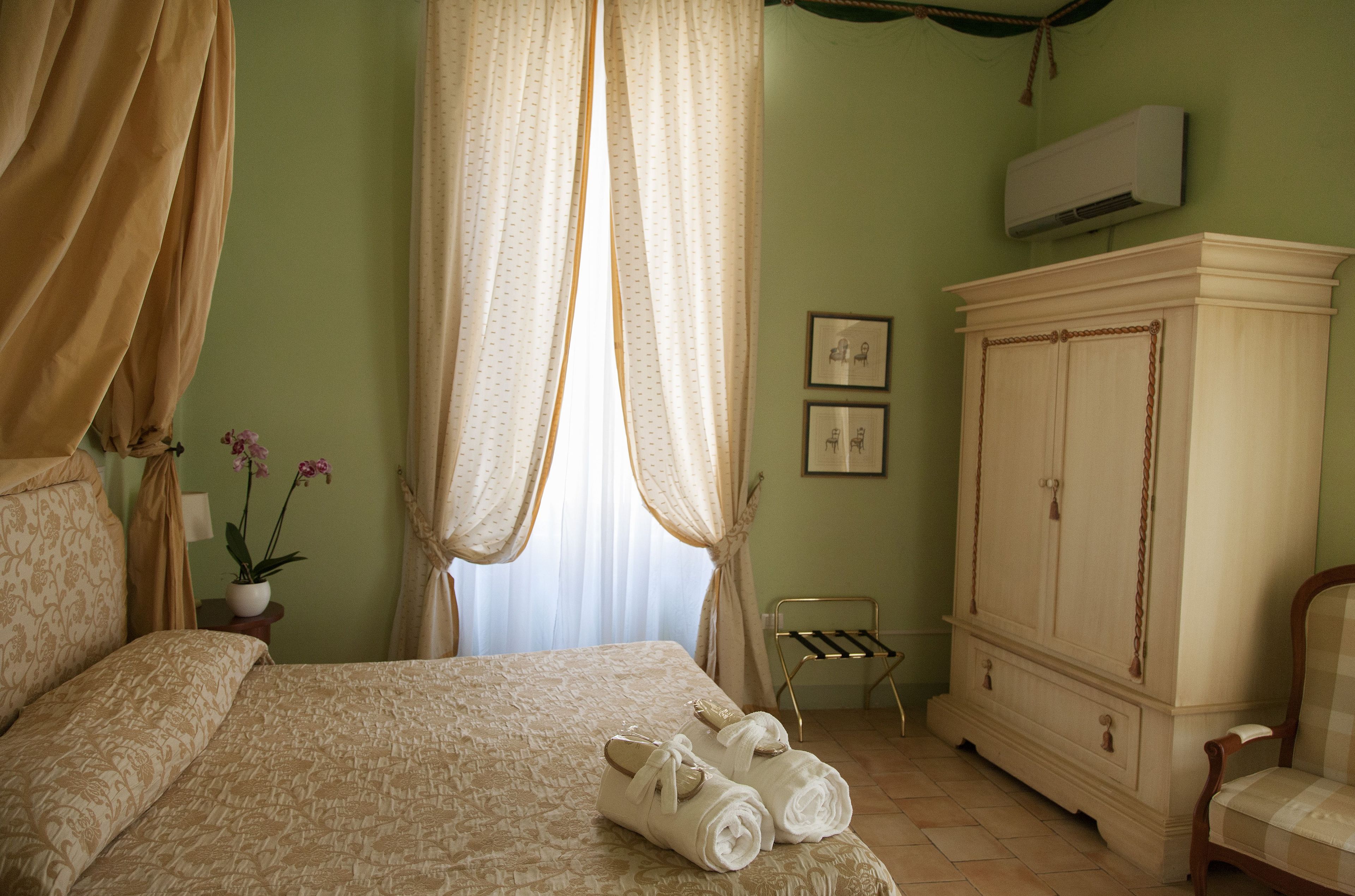 superior double room | down duvets, minibar, in-room safe, individually furnished