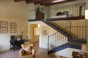 ロビーラウンジ