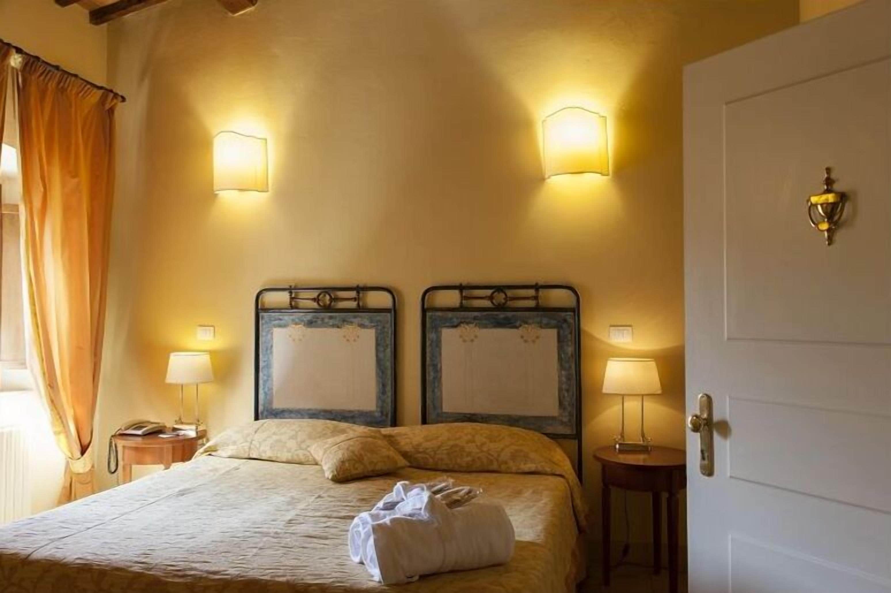 superior double room | down duvets, minibar, in-room safe, individually furnished