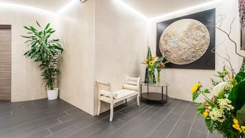 Sauna, bain Ă remous, hammam, massages des tissus profonds