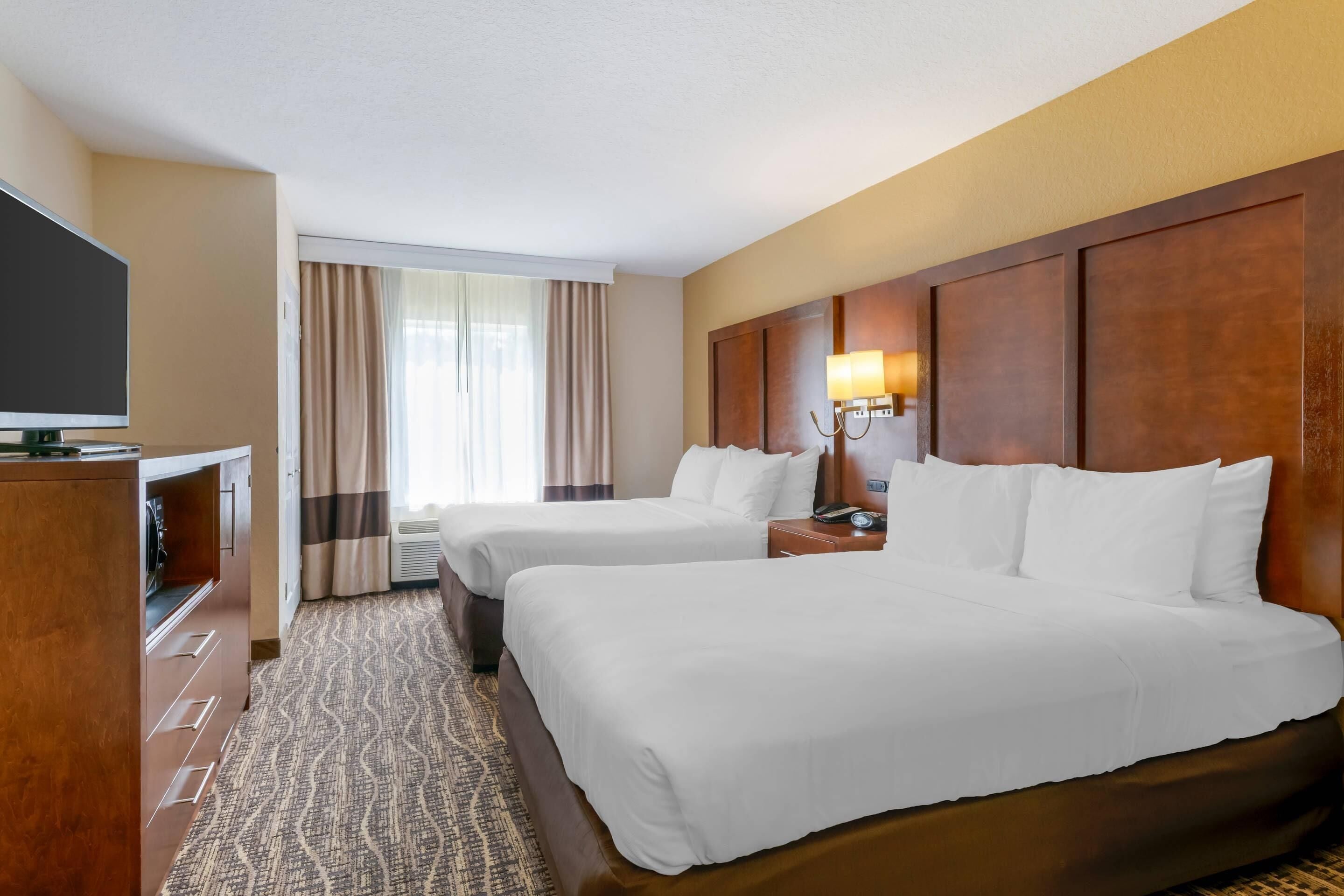 1 bedroom, premium bedding, pillowtop beds, desk