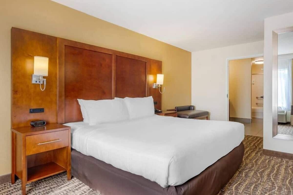 1 Schlafzimmer, hochwertige Bettwaren, Pillowtop-Betten, Schreibtisch