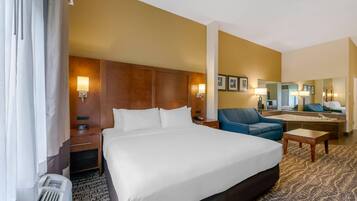 Suite, 1 King Bed with Sofa bed, Non Smoking, Hot Tub | 1 bedroom, premium bedding, pillowtop beds, desk