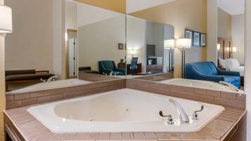 Suite, 1 King Bed with Sofa bed, Non Smoking, Hot Tub