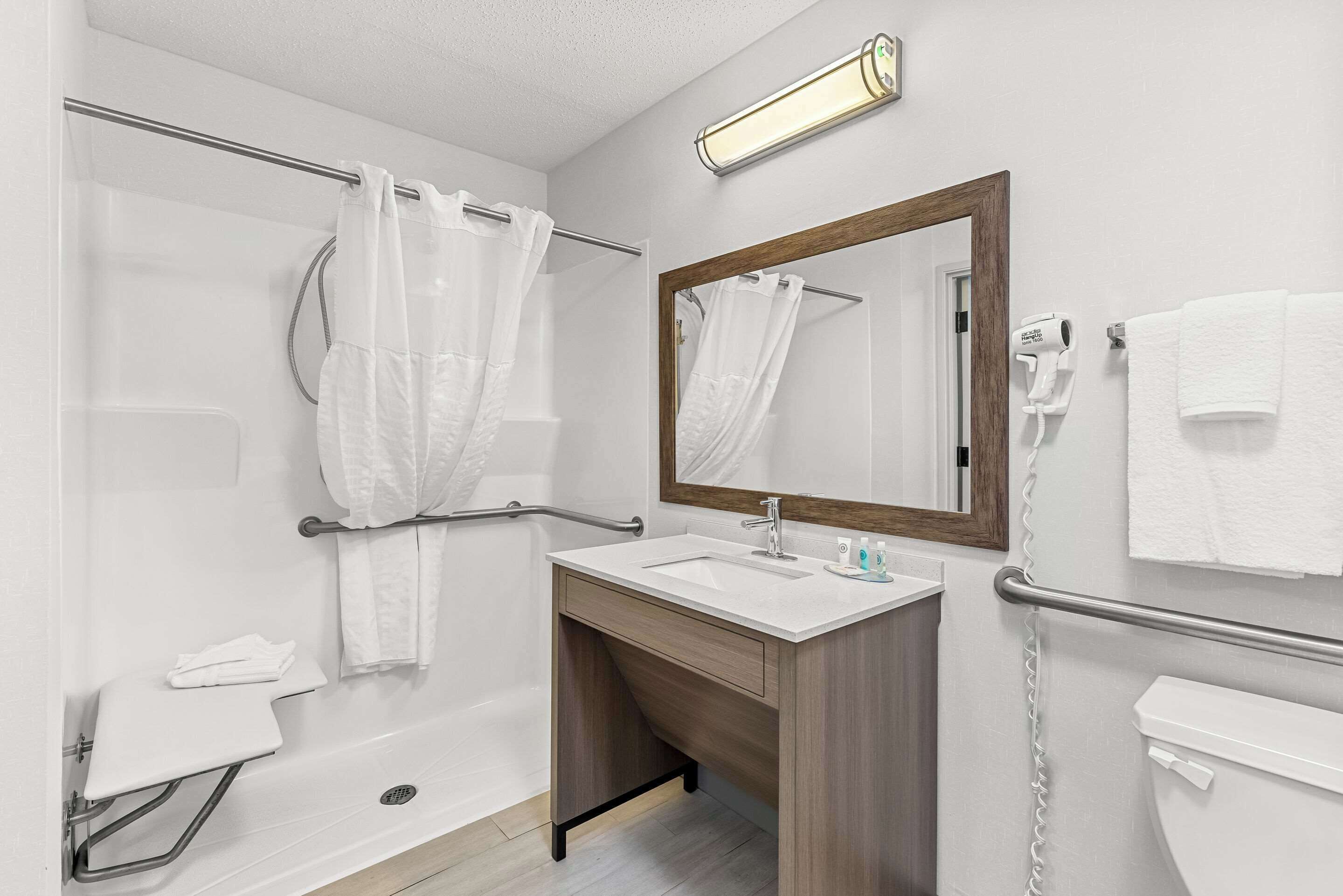 room, 1 queen bed, accessible, non smoking | in-room safe, desk, blackout curtains, iron/ironing board