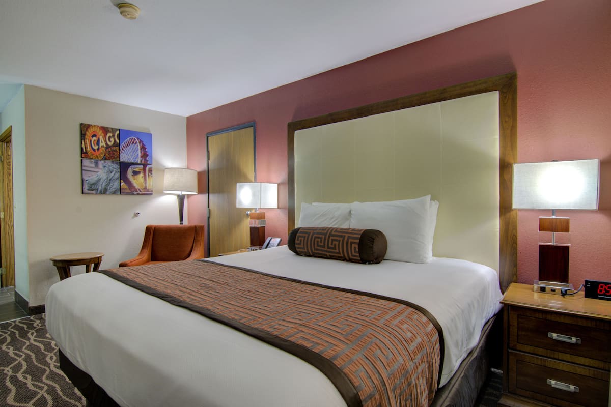 Room, 1 King Bed, Accessible, Non Smoking | Premium bedding, desk, blackout drapes, free WiFi