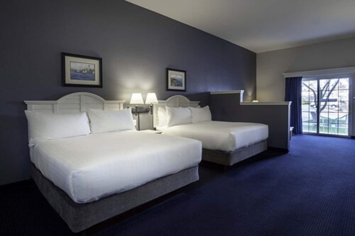 In-room safe, iron/ironing board, free cots/infant beds, rollaway beds