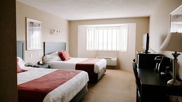 Habitación estándar, 2 camas Queen size, para no fumadores | 1 habitación, escritorio, tabla de planchar con plancha y wifi gratis