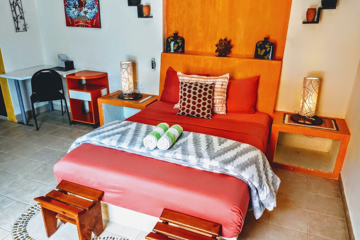 1 bedroom, individually decorated, individually furnished, desk
