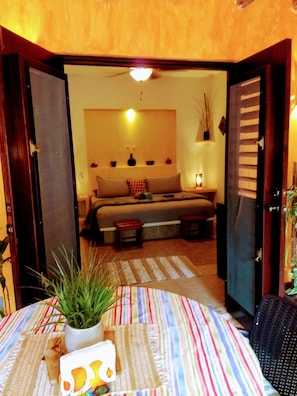 Individually decorated, individually furnished, desk, laptop workspace - Casita de Maya Boutique Hotel (Cozumel)