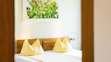 Literie hypoallergénique, coffres-forts dans les chambres
