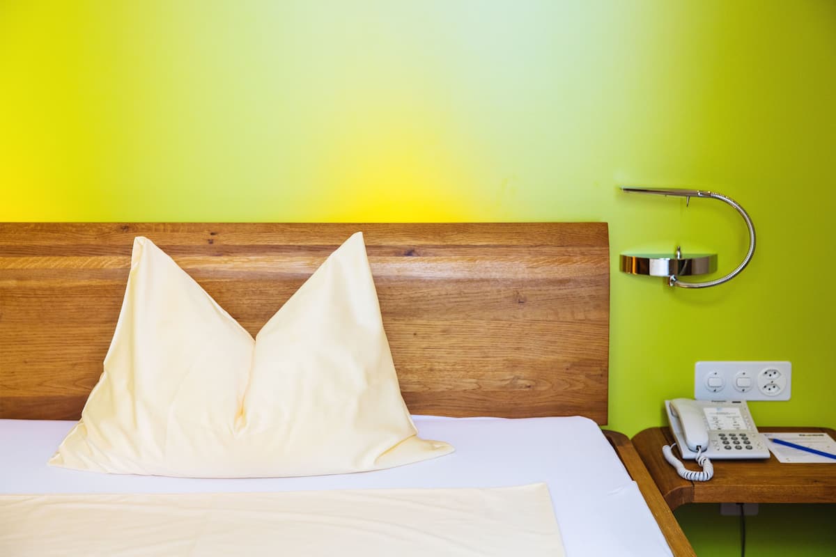 hypo-allergenic bedding, in-room safe, individually decorated