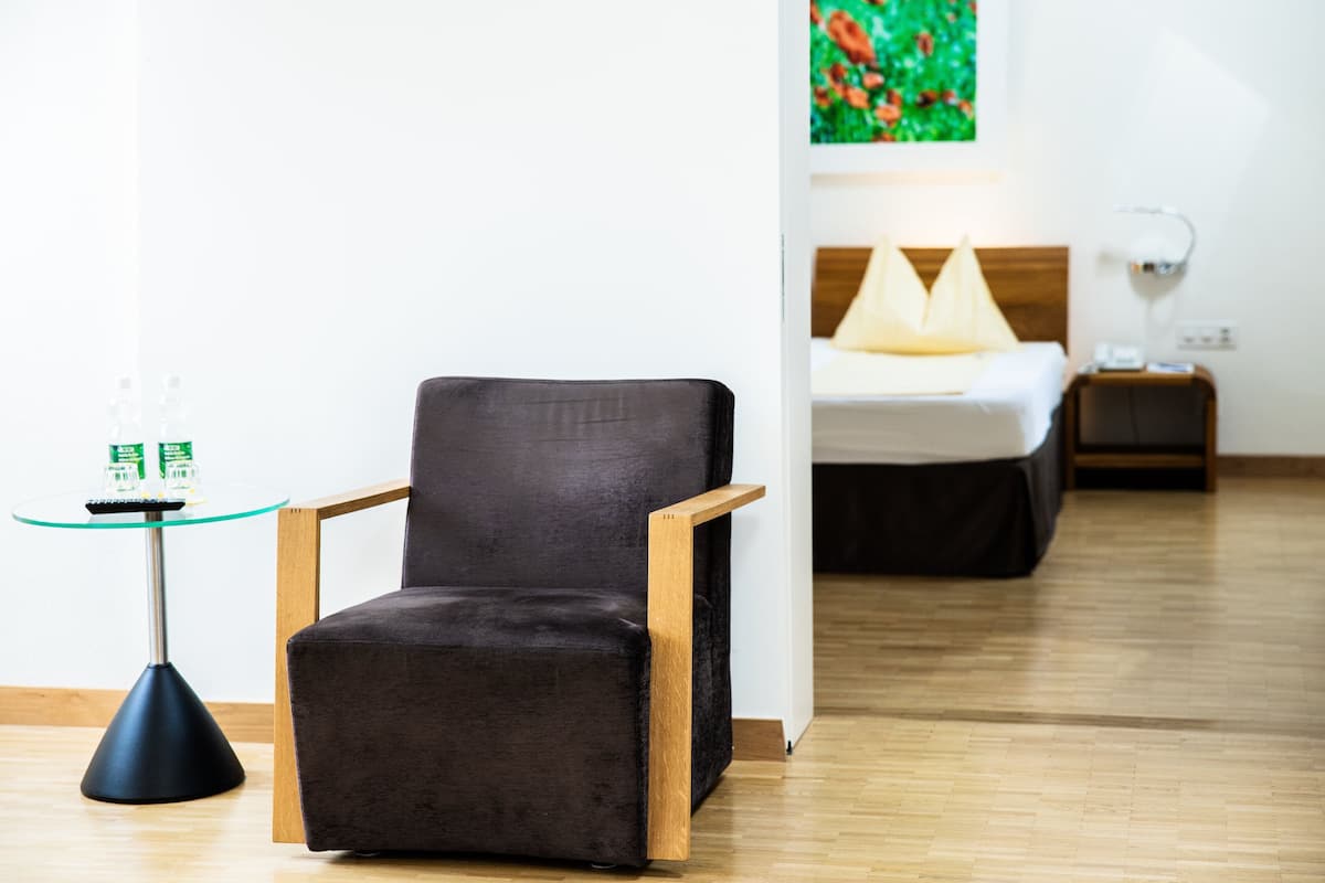 Hypoallergeen beddengoed, een kluis op de kamer, individueel gedecoreerd