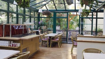 Desayuno buffet incluido todos los días
