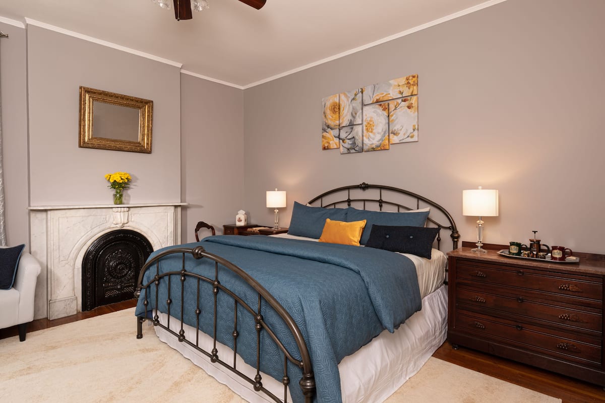 City kamer, privébadkamer (Chantilly) | Individueel gedecoreerd, individueel gemeubileerd