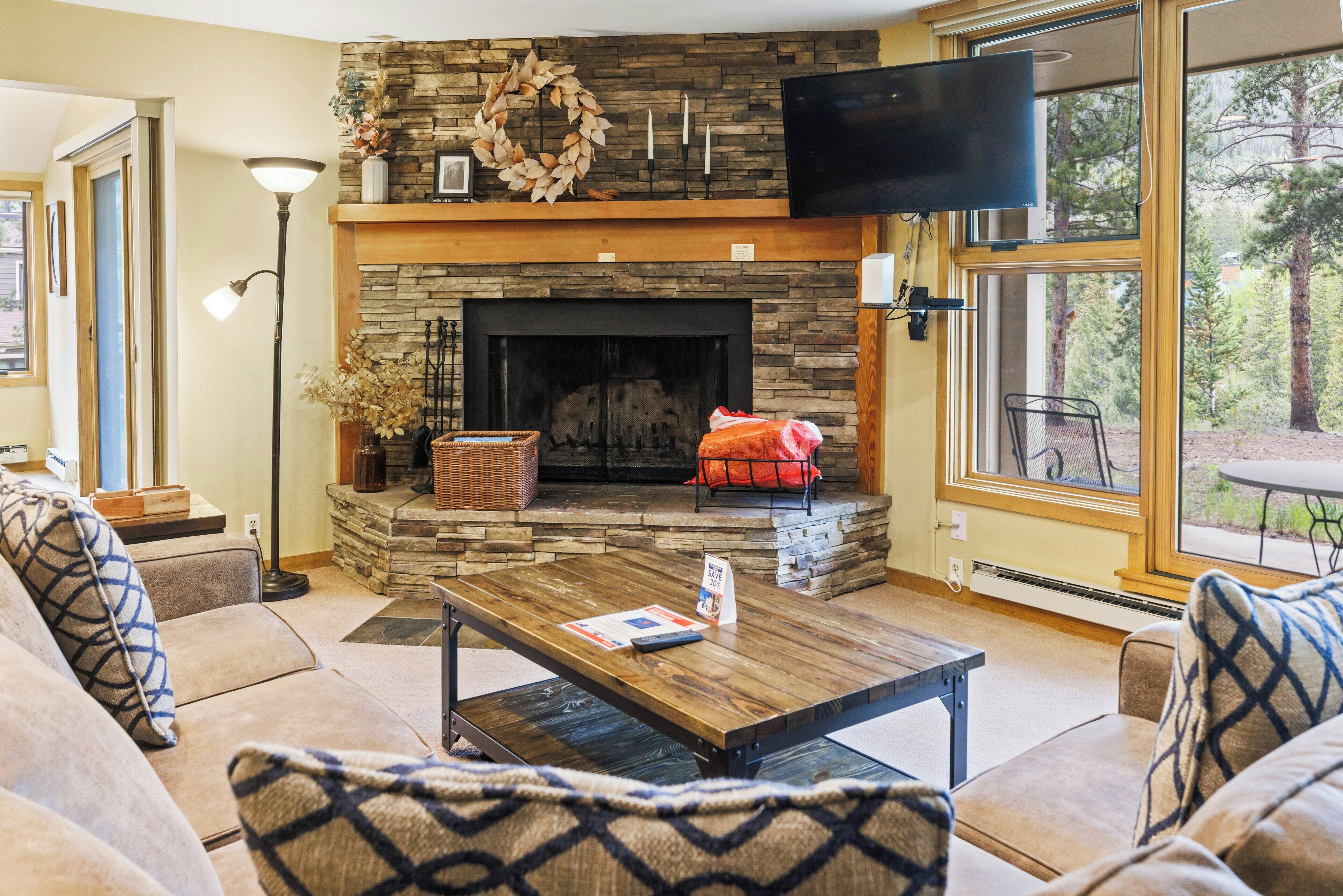 Condo, 3 Bedrooms (The Pines) | Living area | TV