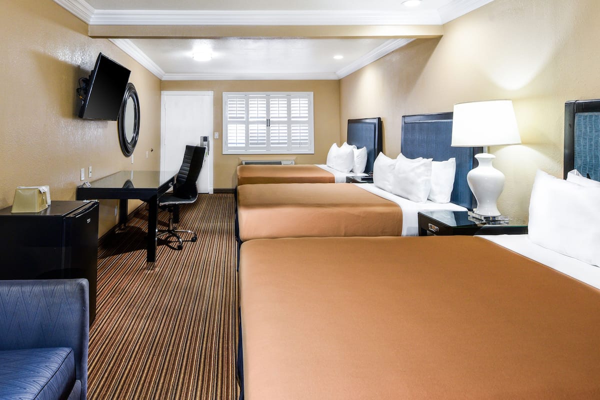 Standard Room, Three Queens, Non-Smoking