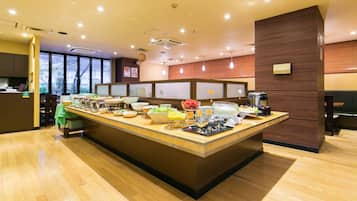 Café da manhã com buffet todos os dias (JPY 1320 por pessoa)