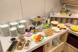 Frukost serveras