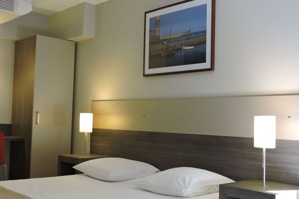 Triple Room | In-room safe, desk, soundproofing, iron/ironing board