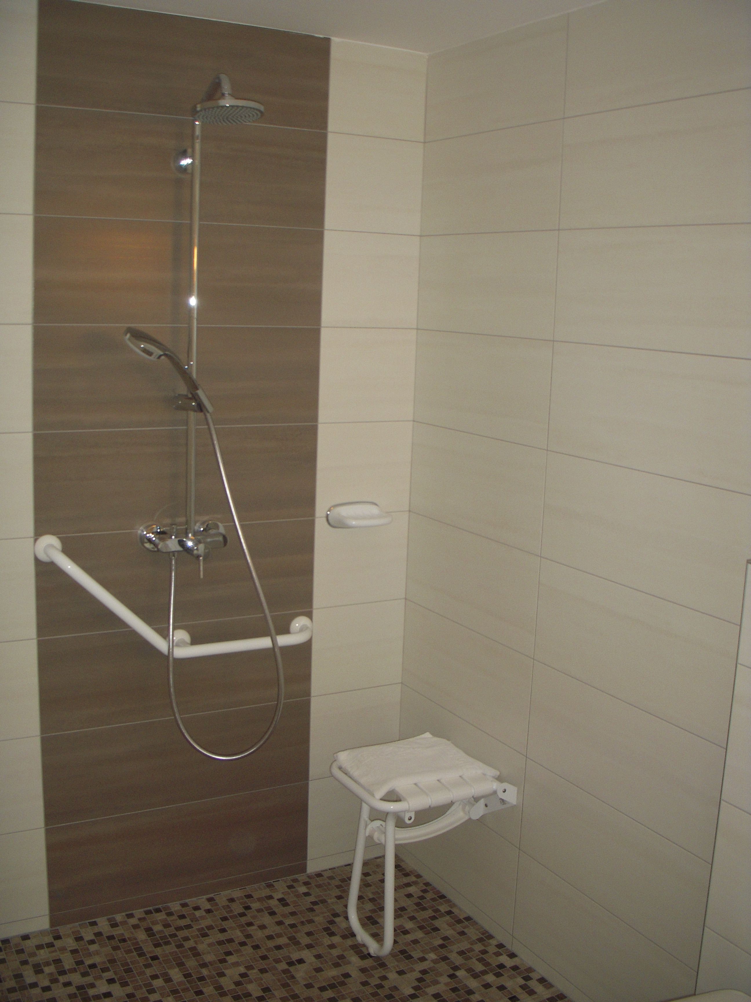 triple room | in-room safe, desk, soundproofing, iron/ironing board