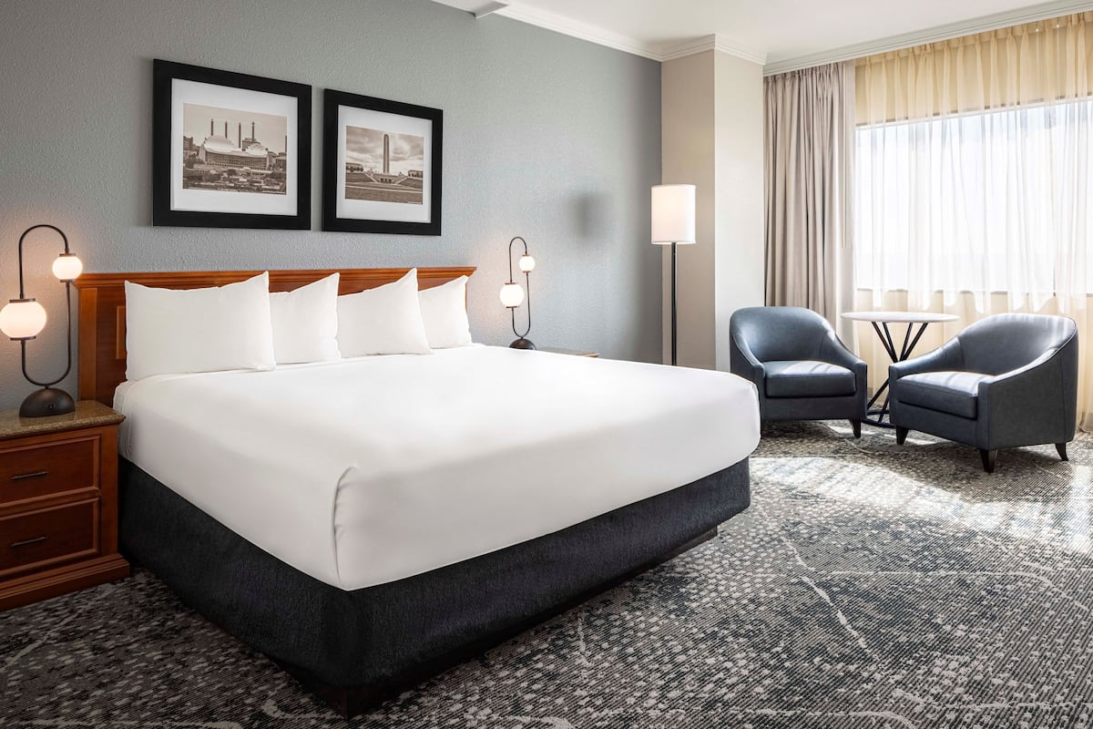 Chambre Premium, 1 très grand lit, non-fumeurs (Las Vegas Tower) | Surmatelas, rideaux occultants, fer et planche à repasser, Wi-Fi