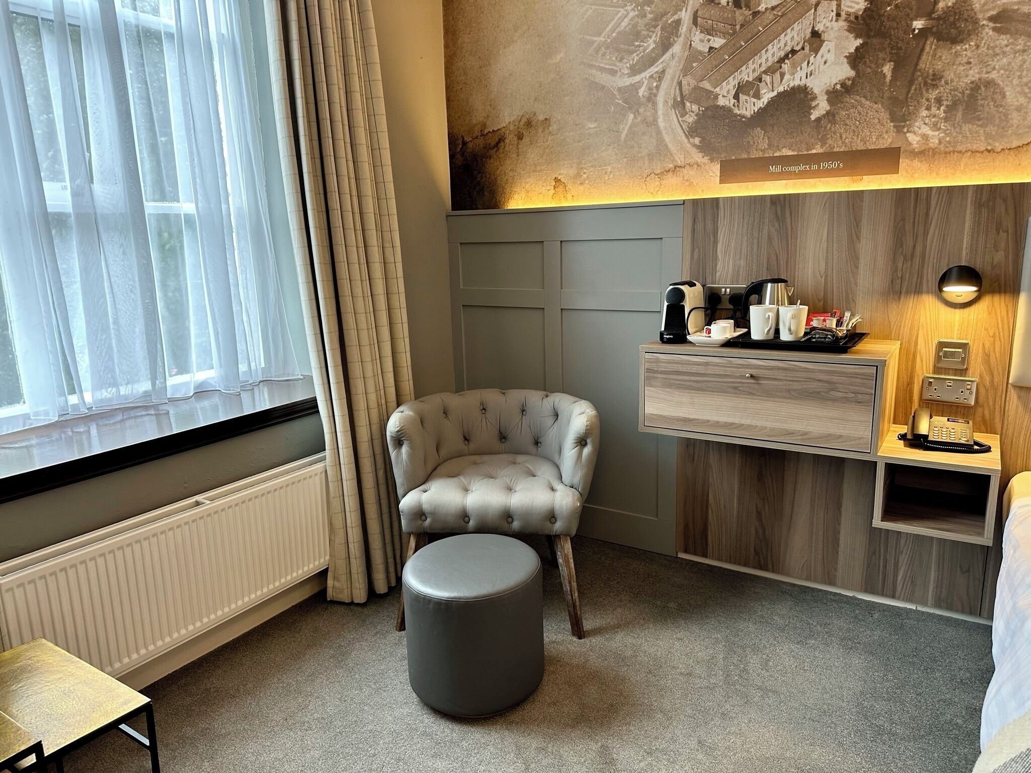 executive room, 1 king bed, non smoking | down duvets, tempur-pedic beds, in-room safe, desk