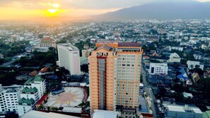 Exterior - Duangtawan Hotel Chiang Mai (Chiang Mai)
