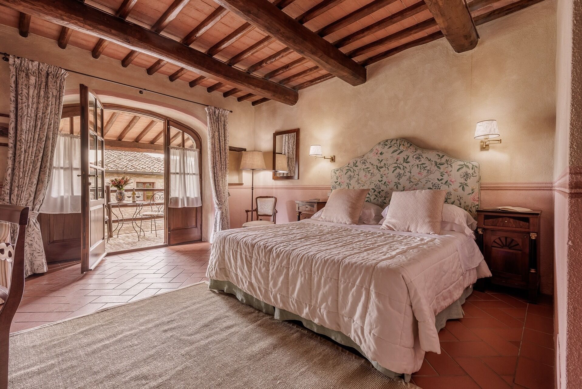 superior double room, patio | 1 bedroom, minibar, individually decorated, individually furnished