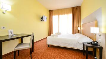 Coffres-forts dans les chambres, bureau, rideaux occultants